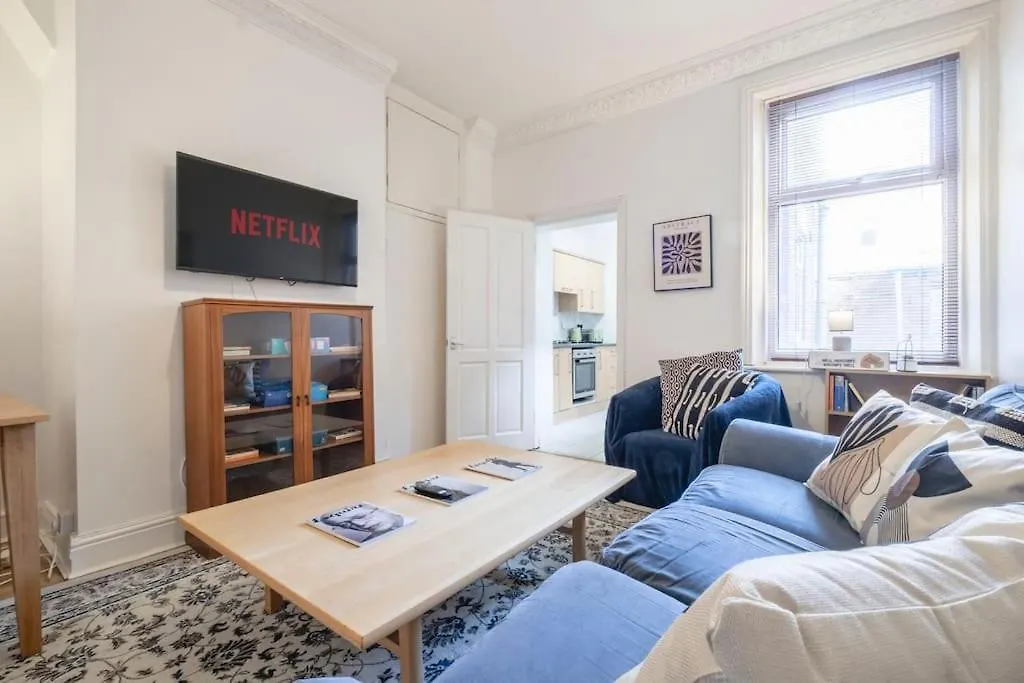 Апартаменты Cosy Flat,Great Location&Parking Ньюкасл-апон-Тайн