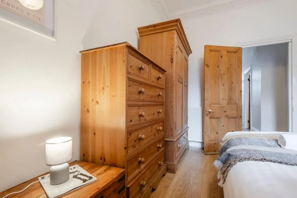 Апартаменты Cosy Flat,Great Location&Parking Ньюкасл-апон-Тайн